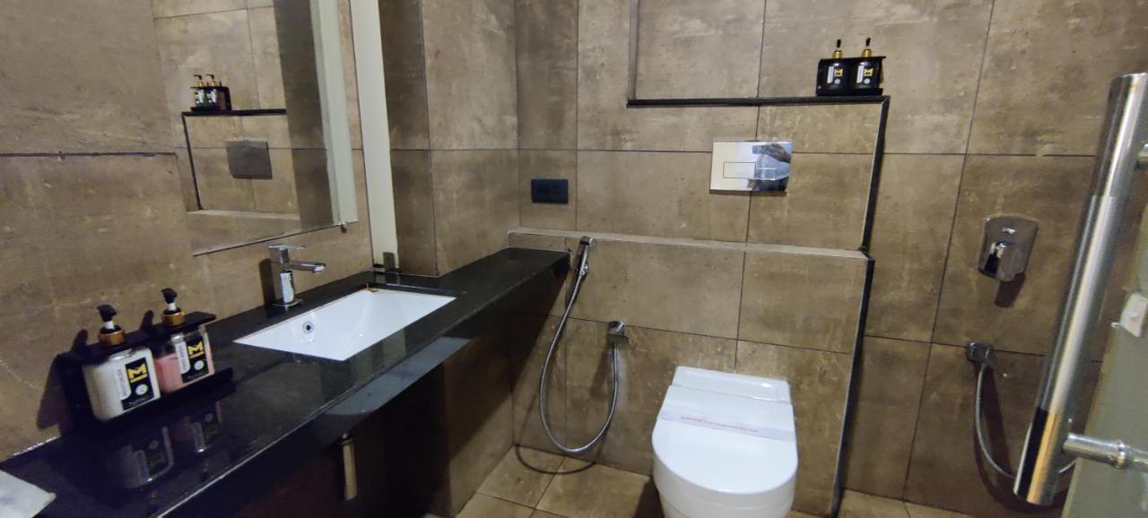 The M Hotel Rāipur Εξωτερικό φωτογραφία