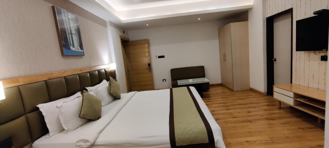 The M Hotel Rāipur Εξωτερικό φωτογραφία